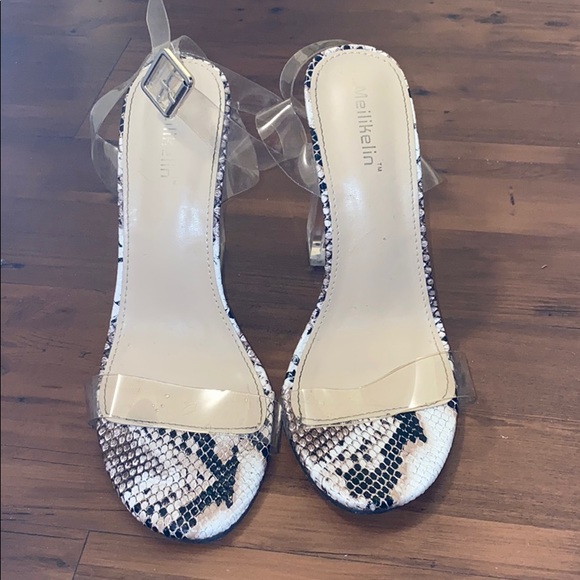 Women heels - Picture 1 of 3